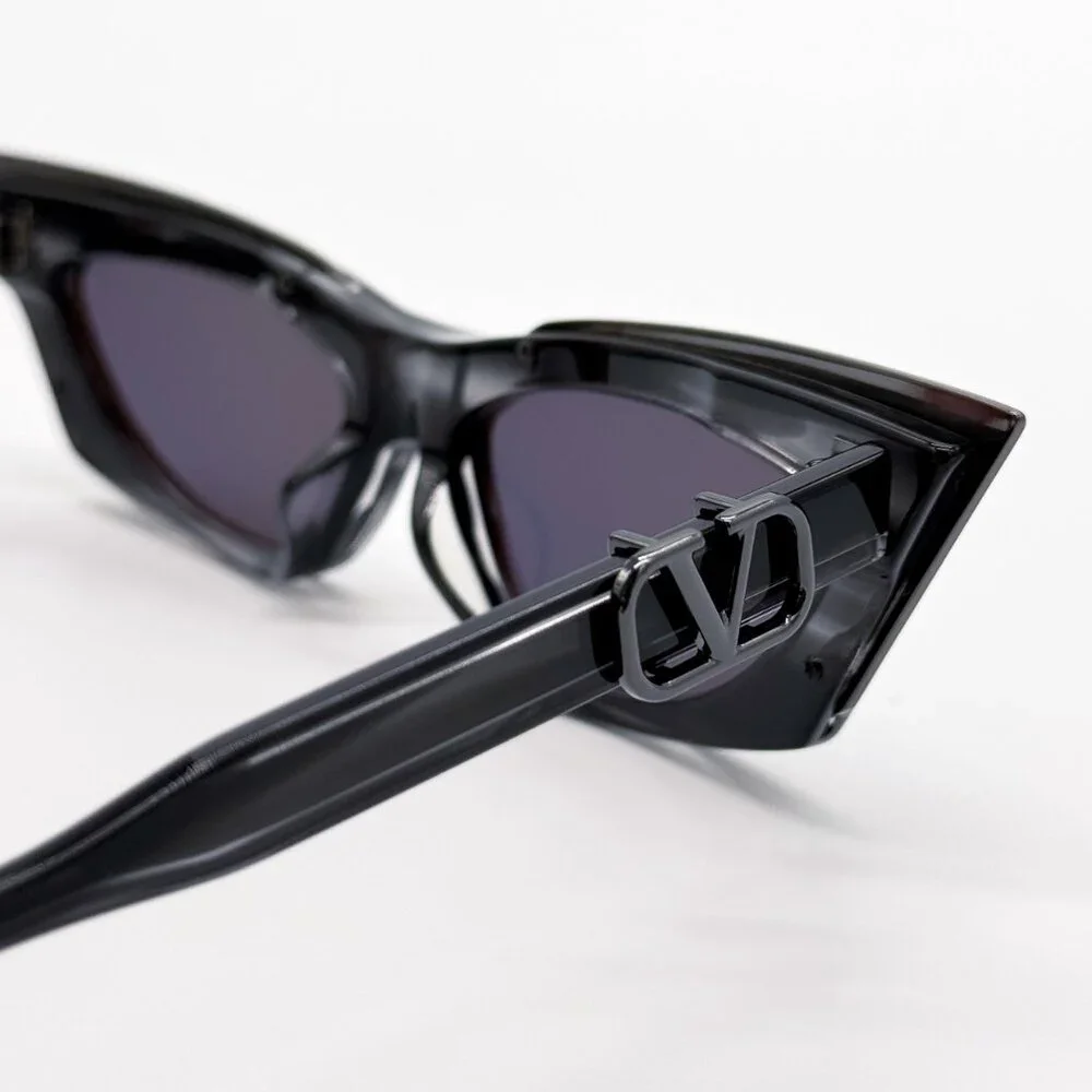 NEW VALENTINO V-GOLDCUT VLS-113B BLACK WOMEN CAT EYE SUNGLASSES VALENTINO